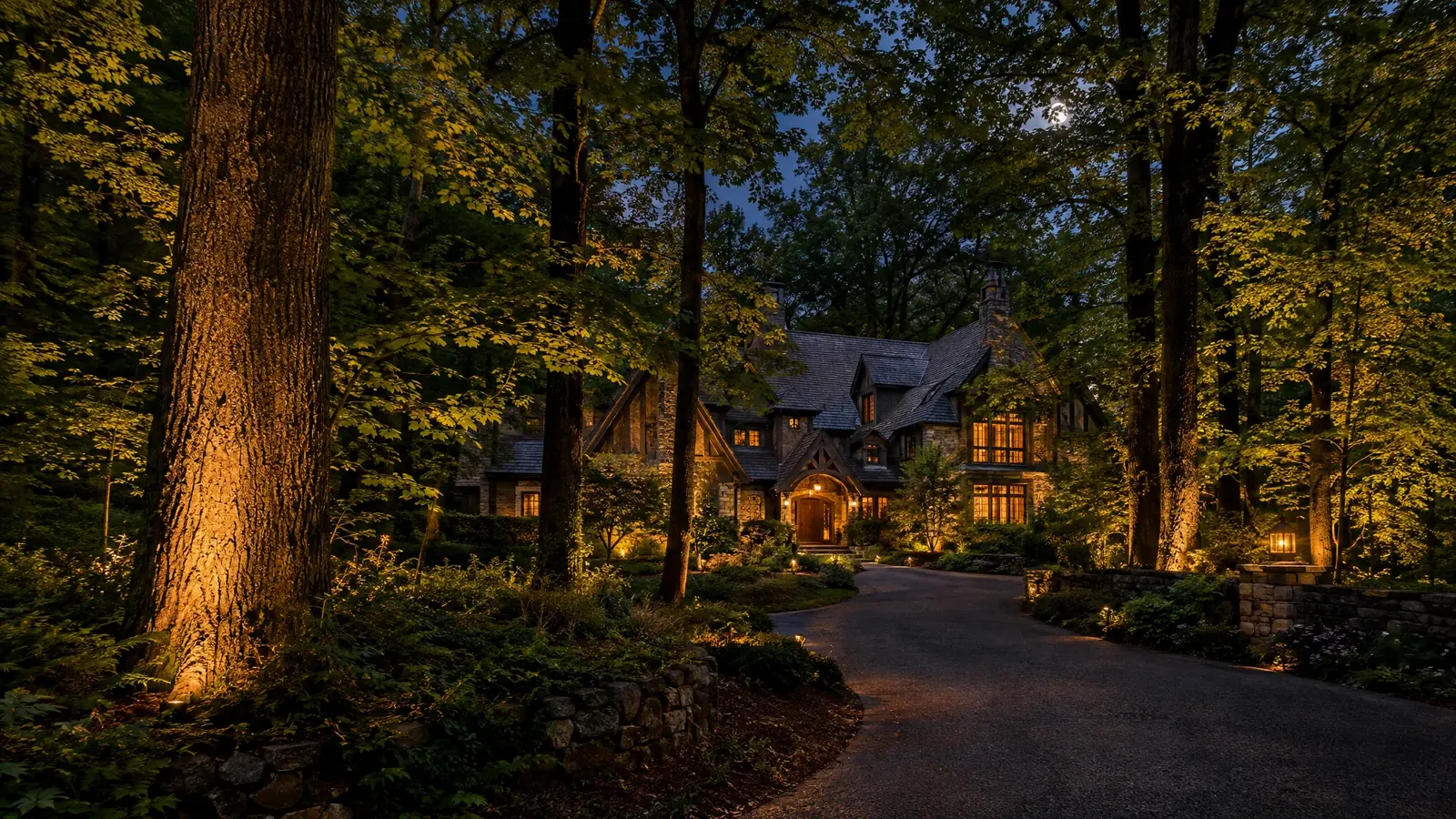 Outdoor lighting in Forest Hills, Tennessee